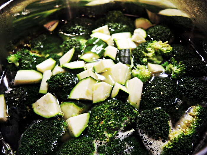 Recipe: Green Soup, Foodblog, Kationette, Fashionblog, Rezept, Kale, Broccoli, Zucchini