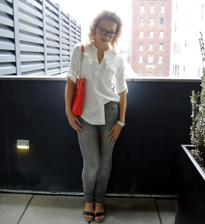 NYC Outfit: On our Balcony - CK Blouse meets Michael Kors, Fashionblog, Kationette, Reiseblog, Travelblog