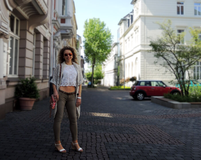 Oufit: Shades of White and Beige with Candy Bag, Kationette, Fashionblog, Modeblog, Look, Streetstyle