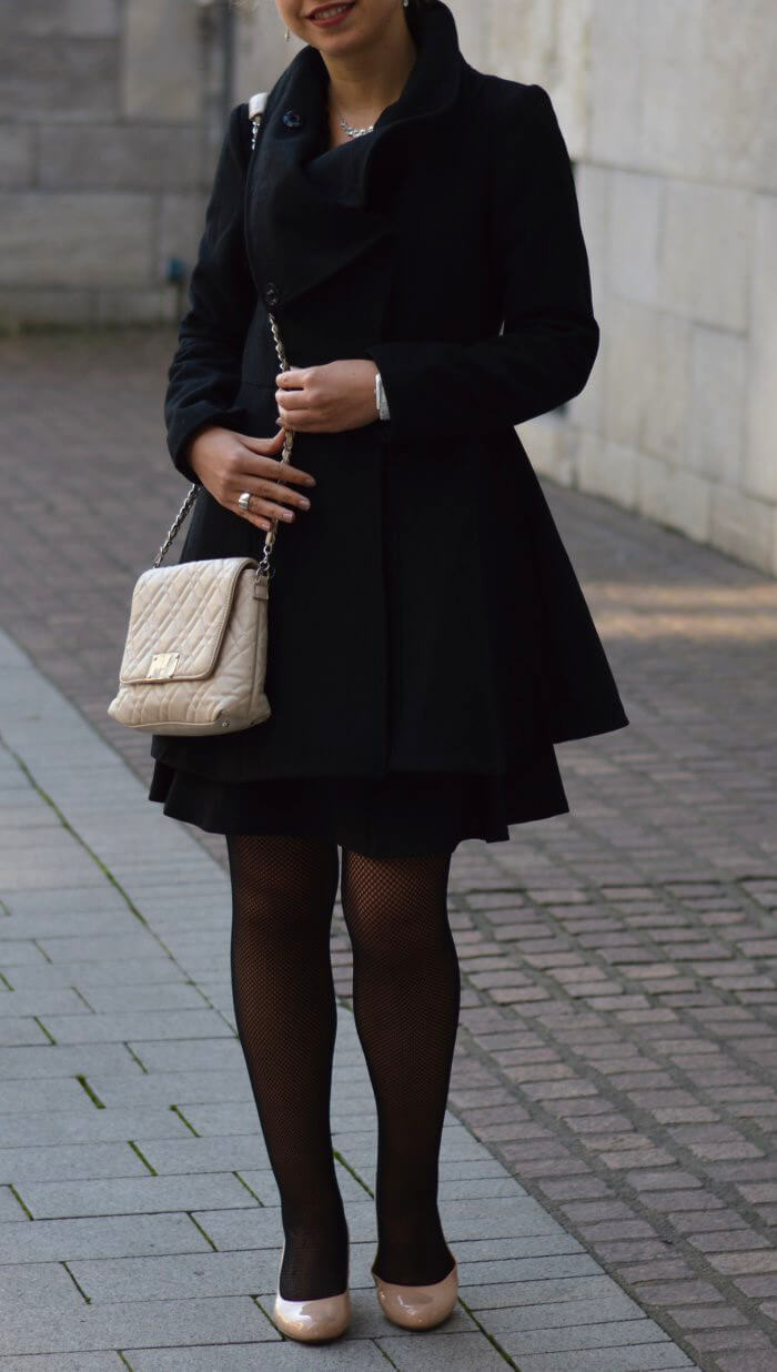 Outfit: Allblack look with Nude accents and fishnet tights, mesh tights, Netzstrümpfe, netzstrumpfhose, asos, streetstyle, style, kationette, fashionblog