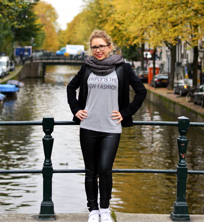 Outfit: With Fake Leather Pants, Blazer and Nike Air Force in Amsterdam , Fashionblog, Kationette, Modeblog, Streetstyle