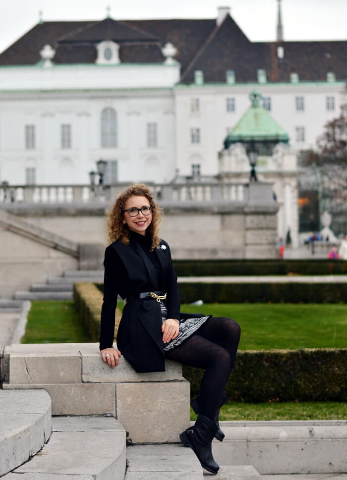 Outfit: Classy in Vienna with H&M x Balmain Vest, Kationette, Fashionblog, Modeblog, Streetstyle, HMBalmaination