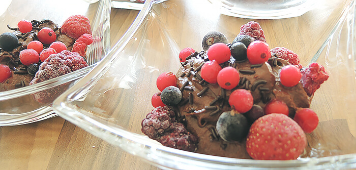 Recipe: Healthy, Vegan Avocado Chocoloate Mousse with Berries, Foodporn, Kationette, Foodblogger, Lifestyle, Rezept