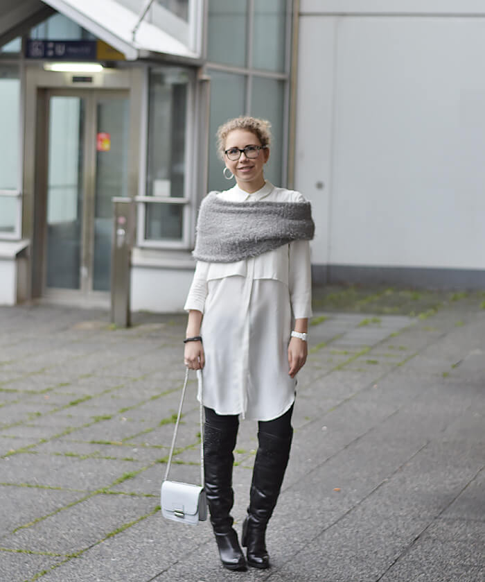 Outfit: Long blouse, Overknees and mini bag, Kationette, Fashionblog, Modeblog, Streetstyle