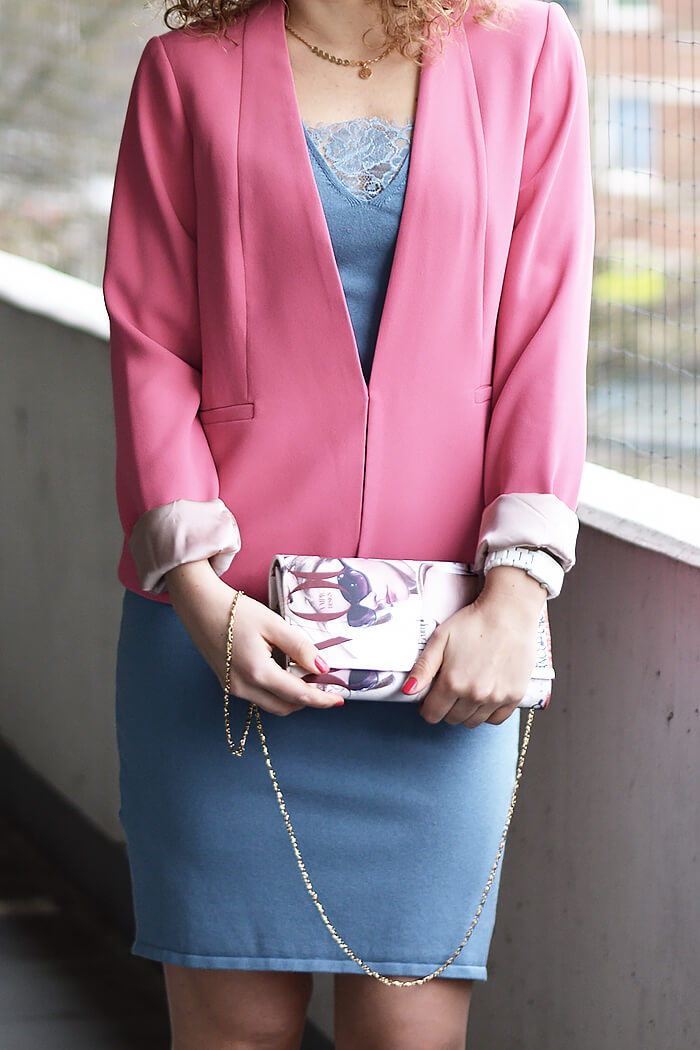 Outfit: Bodycon Dress and Blazer - Dressed up in Pantone Color of The Year