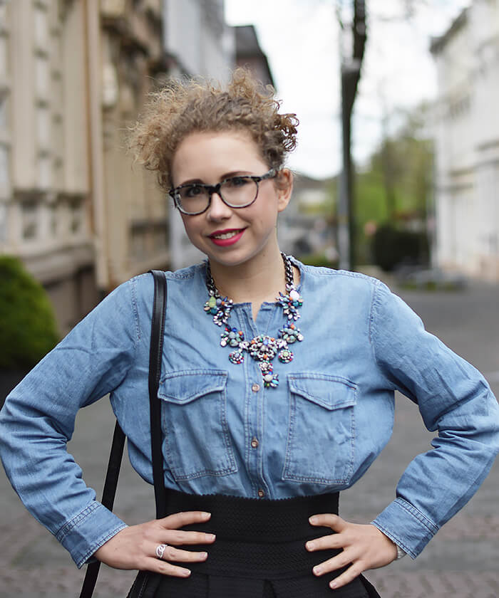 Outfit: Flared Skirt, Denim Shirt and Statement Necklace