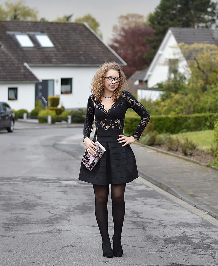 Outfit: Allblack with Lace Body and Flared Skirt for the Opera