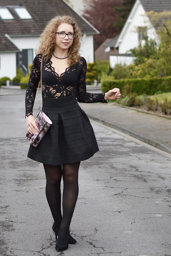 Outfit: Allblack with Lace Body and Flared Skirt for the Opera
