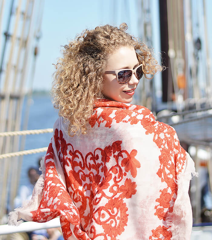 Outfit: Sailing to Warnemünde with Luxury Fraas Scarf