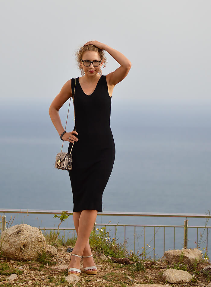 kationette-fashionblog-outfit-ootn-little-black-dress-bodycon-croatia-dubrovnik-curls-furla