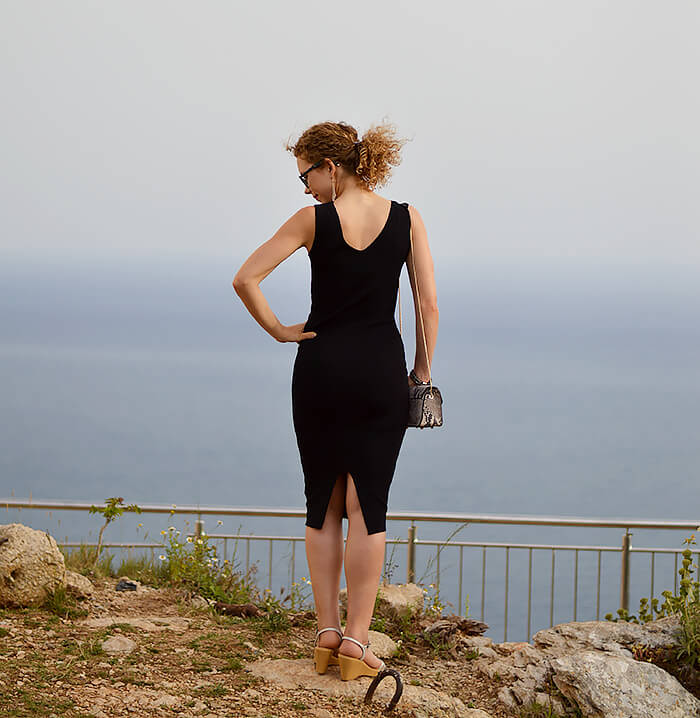 kationette-fashionblog-outfit-ootn-little-black-dress-bodycon-croatia-dubrovnik-curls-furla