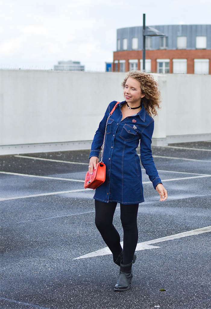 Kationette Outfit: Mango Denim Dress, Choker, Rebecca Minkoff Crossbody