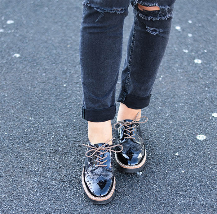 Outfit: Zara Body Blouse, Rippes Jeans, Furla & Patent Dandy Shoes