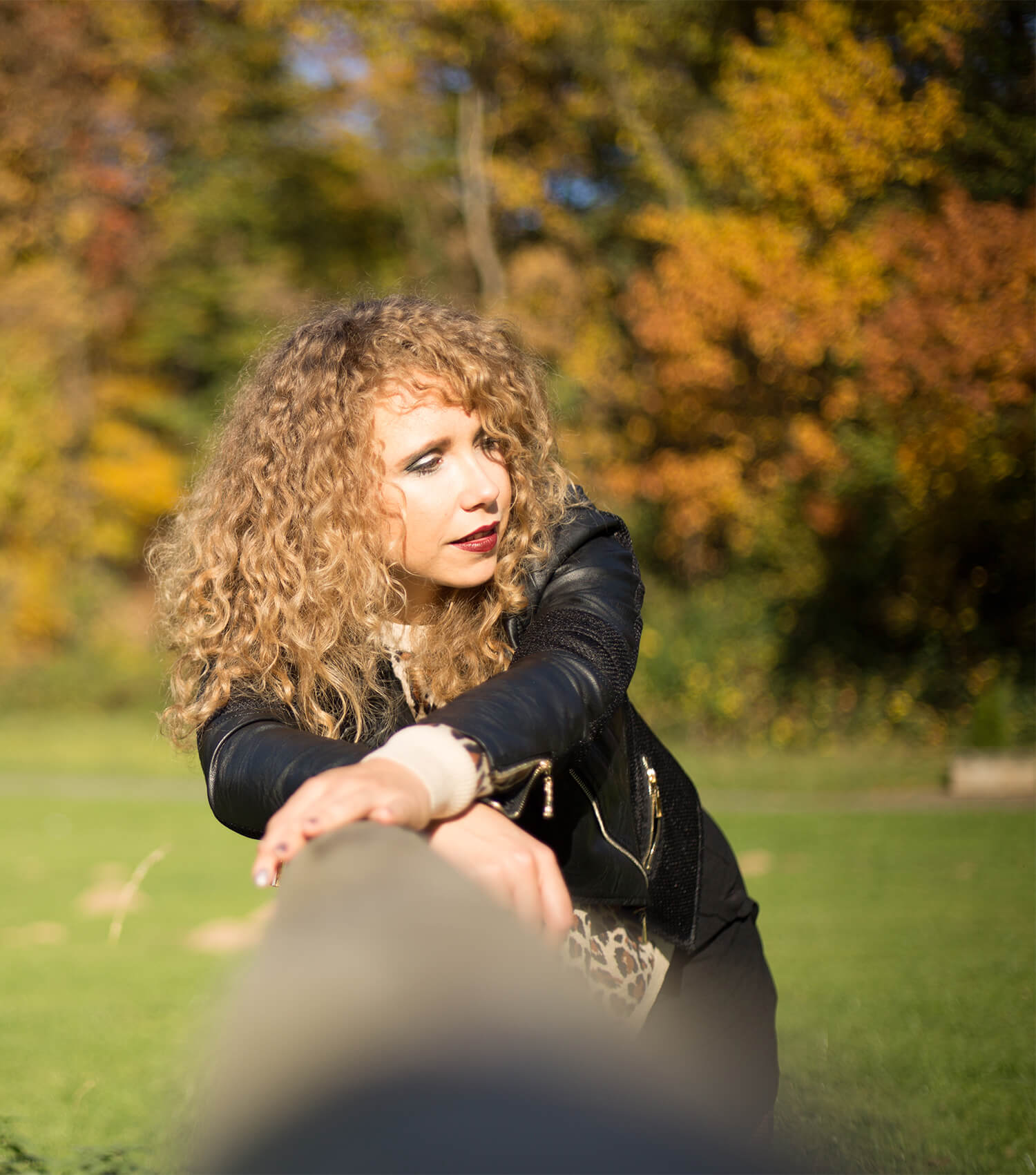 Outfit: Indian Summer with Leo Print, Fishnet and Leather