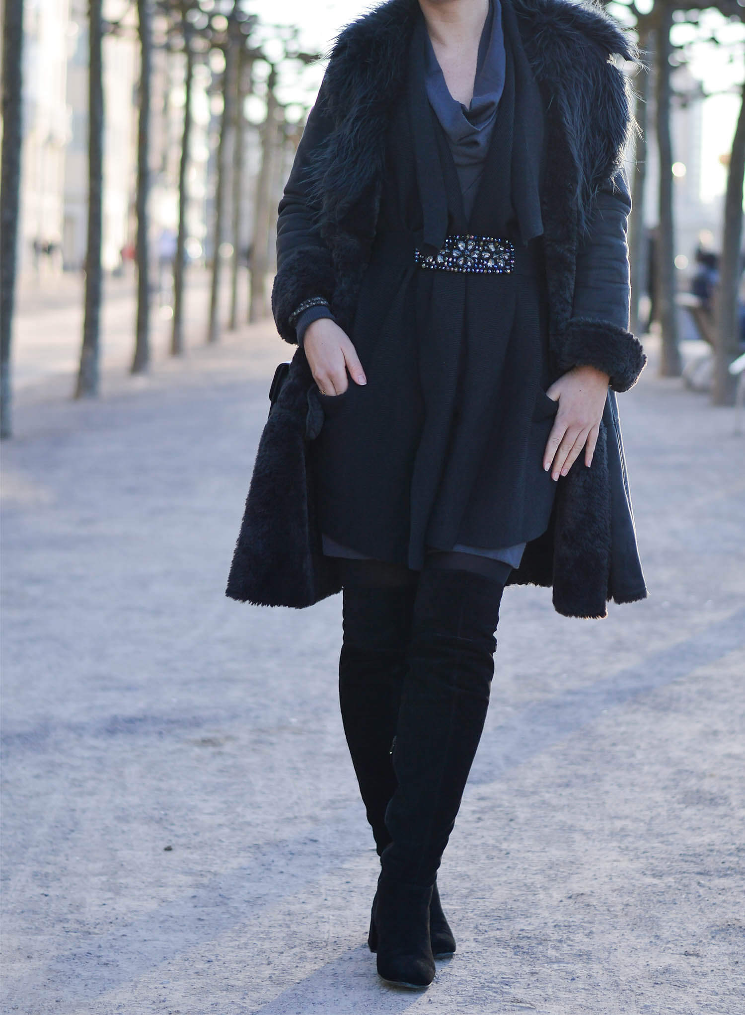 Kationette-fashionblog-Outfit-Shadesofgrey-Shearling-Knit-Overknees-Dusseldorf