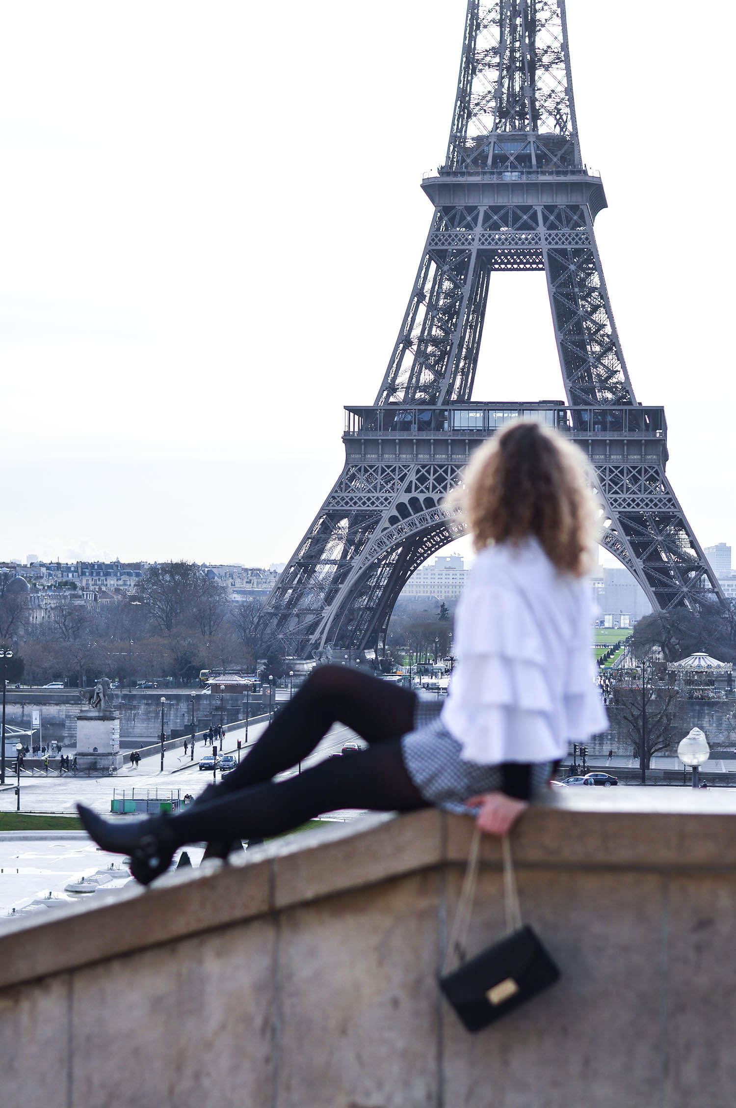 Kationette-Fashionblog-Kationette-Outfit-Volants-Vichy-Check-Chanel-EiffelTower-Paris