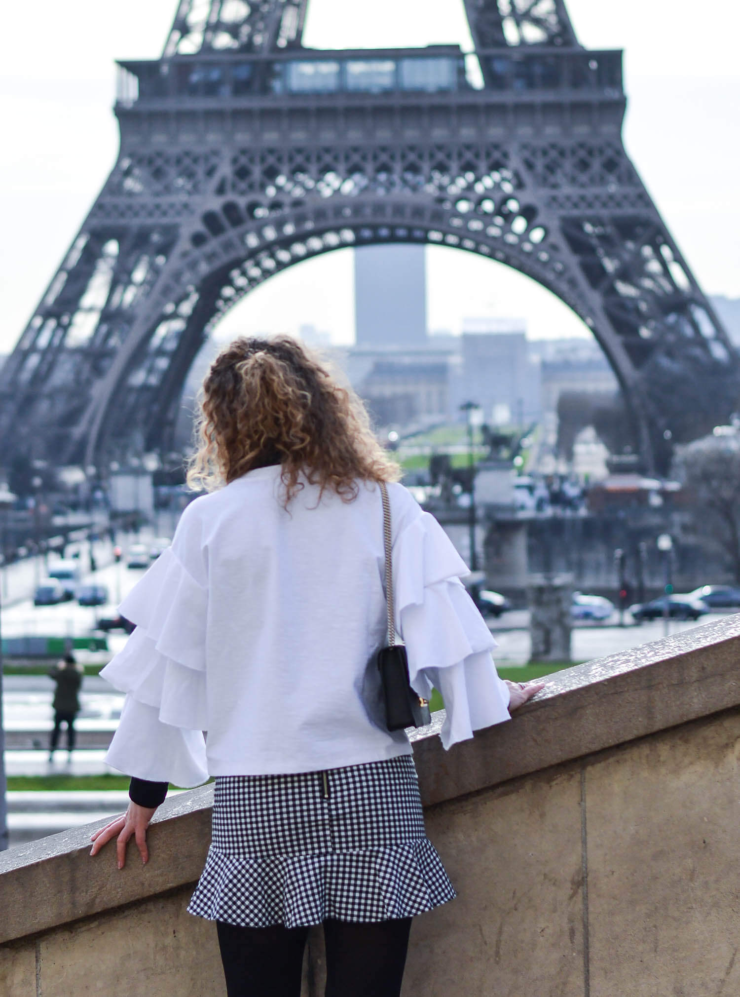 Kationette-Fashionblog-Kationette-Outfit-Volants-Vichy-Check-Chanel-EiffelTower-Paris