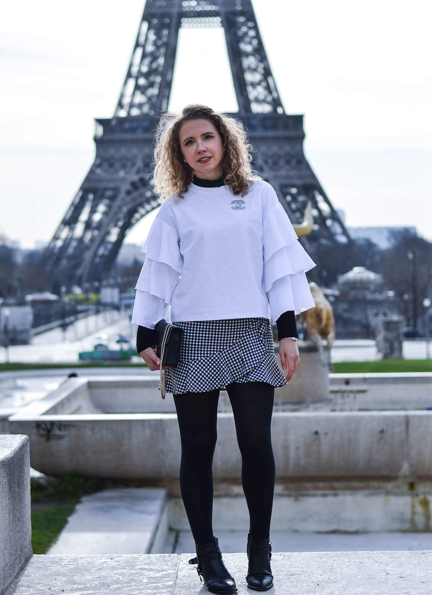 Kationette-Fashionblog-Kationette-Outfit-Volants-Vichy-Check-Chanel-EiffelTower-Paris