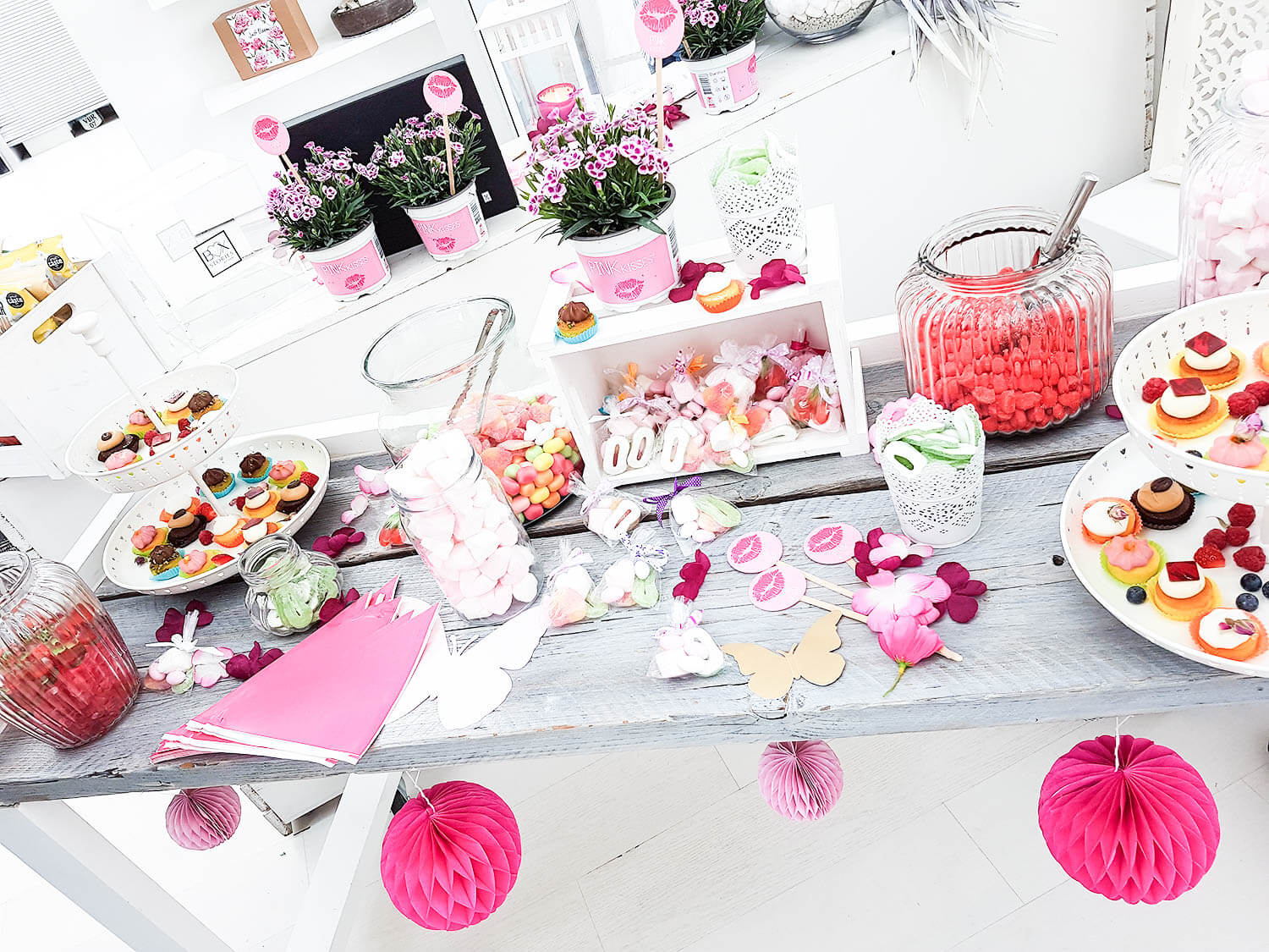 Kationette-lifestyleblog-Lifestyle-Launch-blogger-Event-Box-Stories-gofeminin-flowercrown-whiteloft-duesseldorf