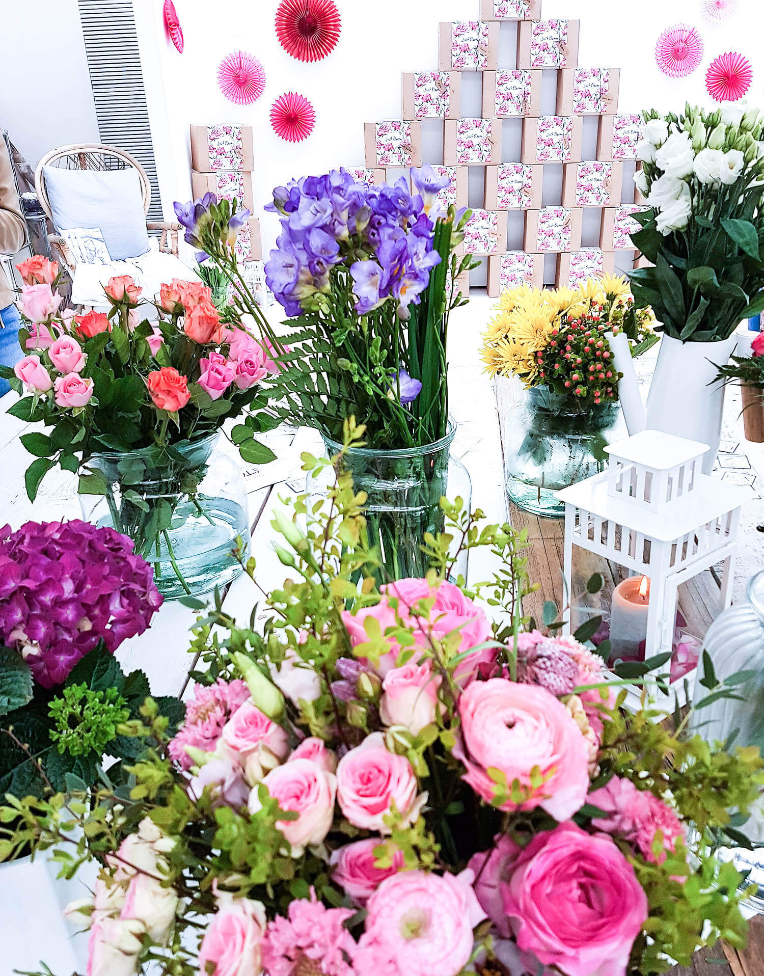 Kationette-lifestyleblog-Lifestyle-Launch-blogger-Event-Box-Stories-gofeminin-flowercrown-whiteloft-duesseldorf