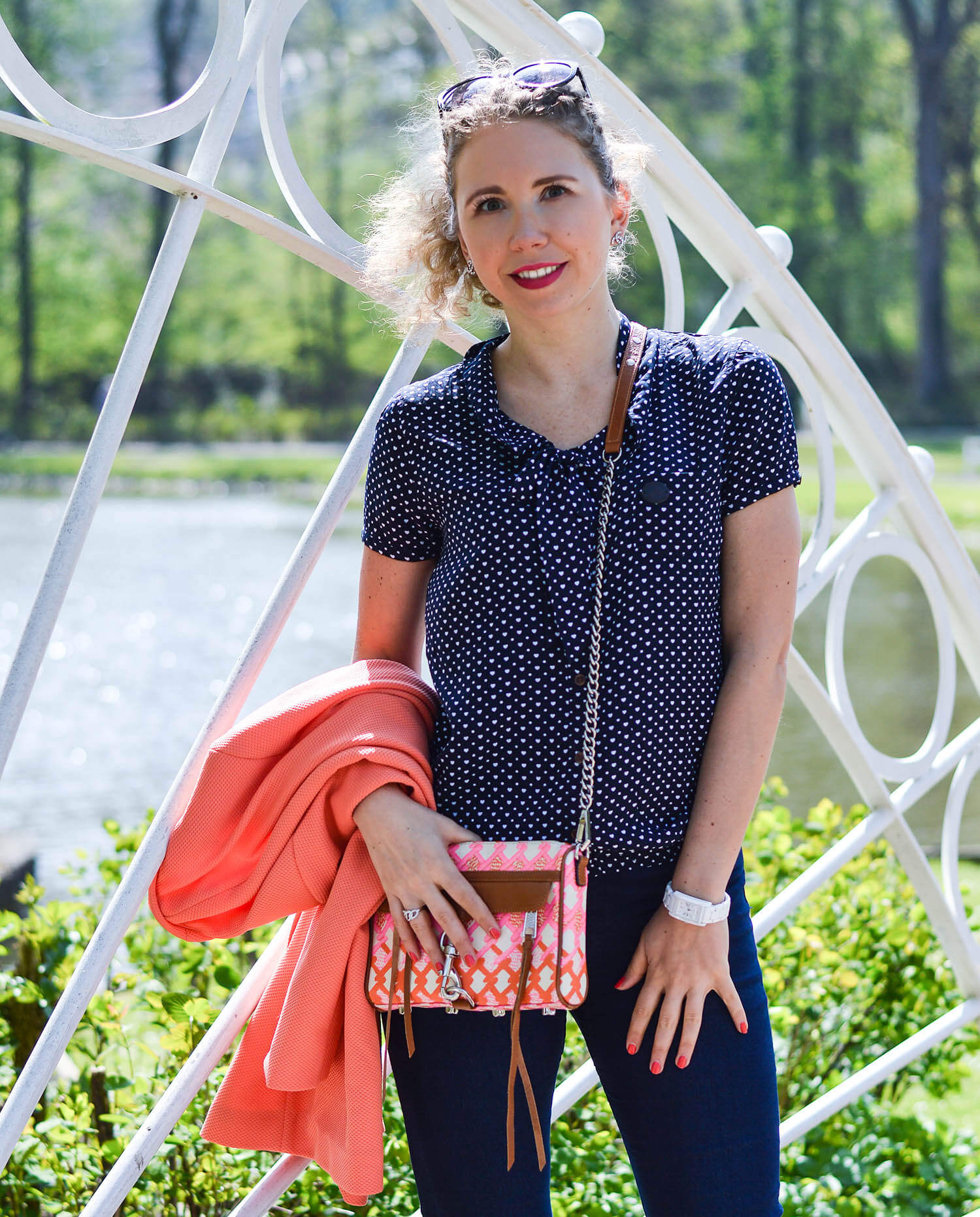 Marionette-fashionblog-nrw-Outfit-streetstyle-Coral-Coat-Naketano-Blouse-Pink-Zara-Satin-Pumps-bad-driburg