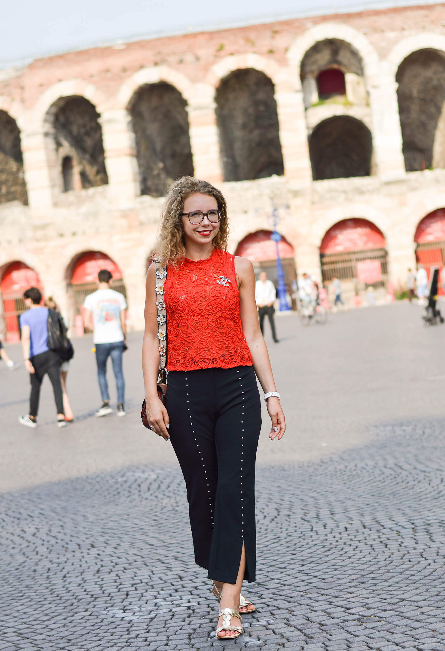 kationette-fashionblog-travelblog-Zara-Outfit-Lace-Top-Pearl-Pants-Verona-Italy