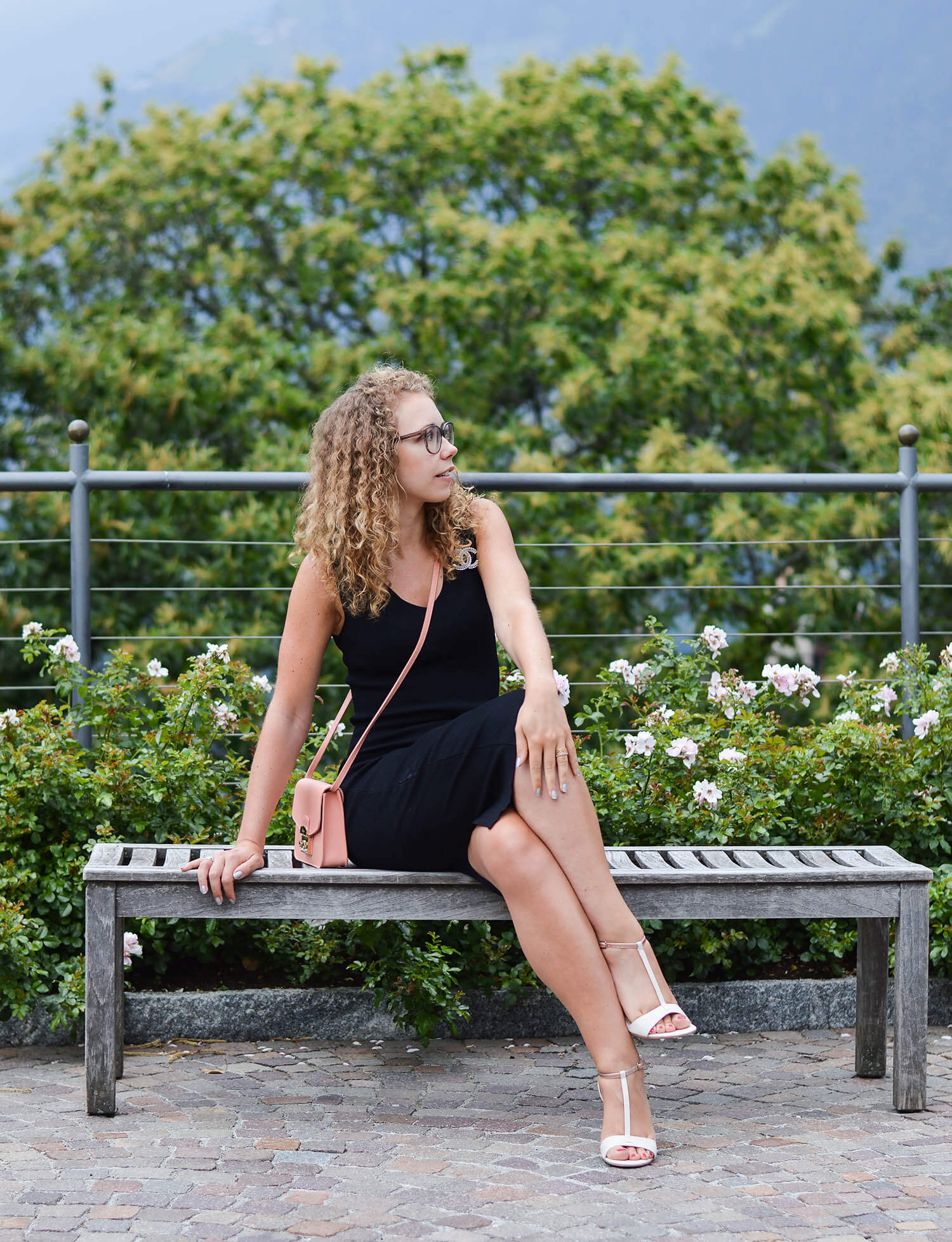 Kationette-fashionblog-nrw-Outfit-Little-Black-Dress-Fula-Chanel-South-Italy