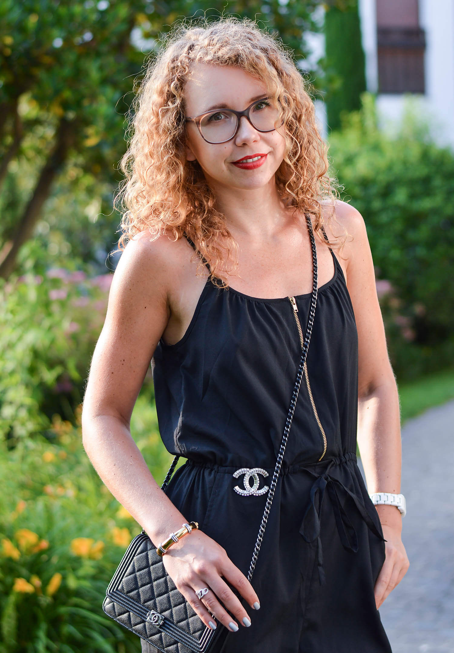 Kationette-fashionblog-nrw-Outfit-Allblack-Jumpsuit-Chanel-South-Tyrol