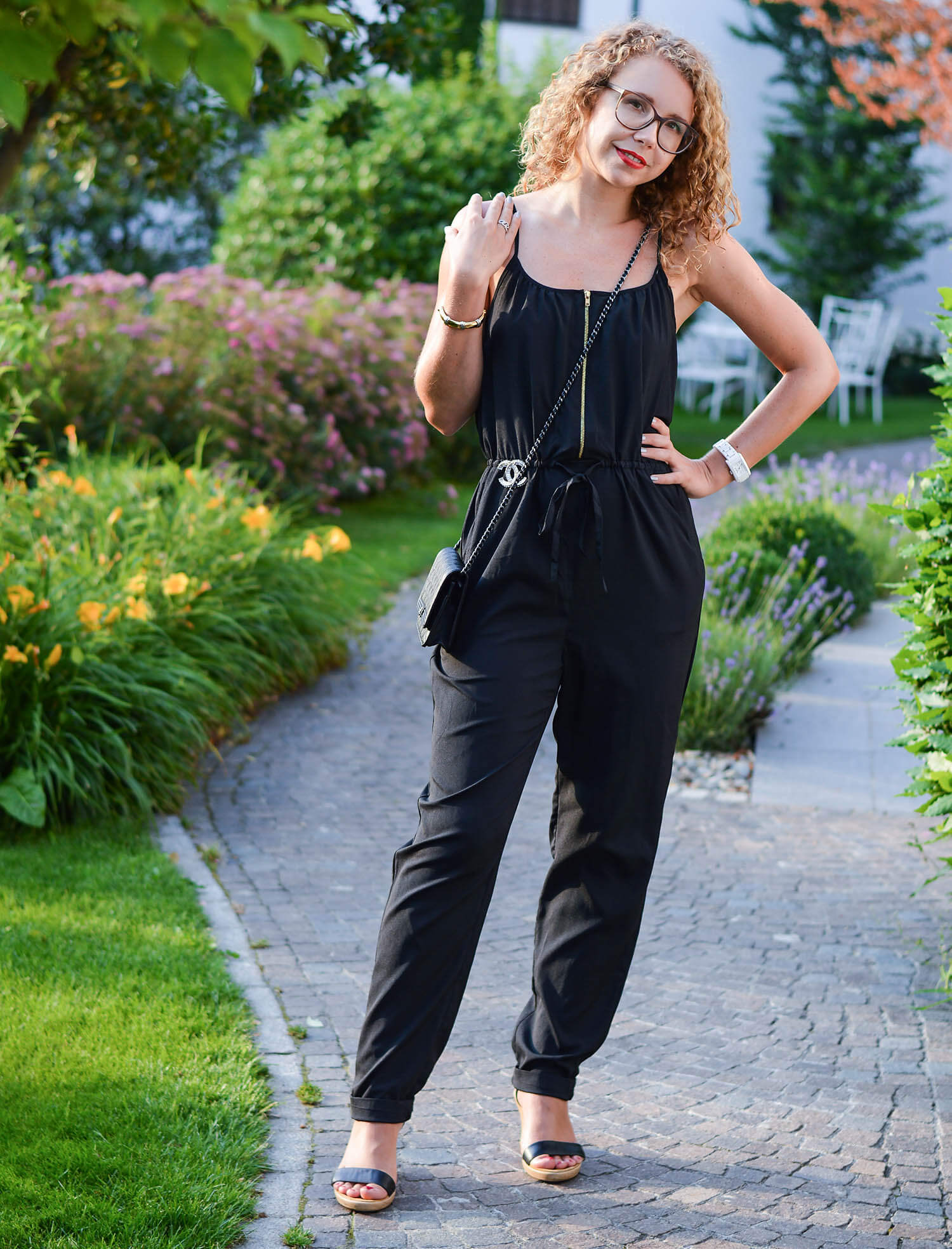 Kationette-fashionblog-nrw-Outfit-Allblack-Jumpsuit-Chanel-South-Tyrol