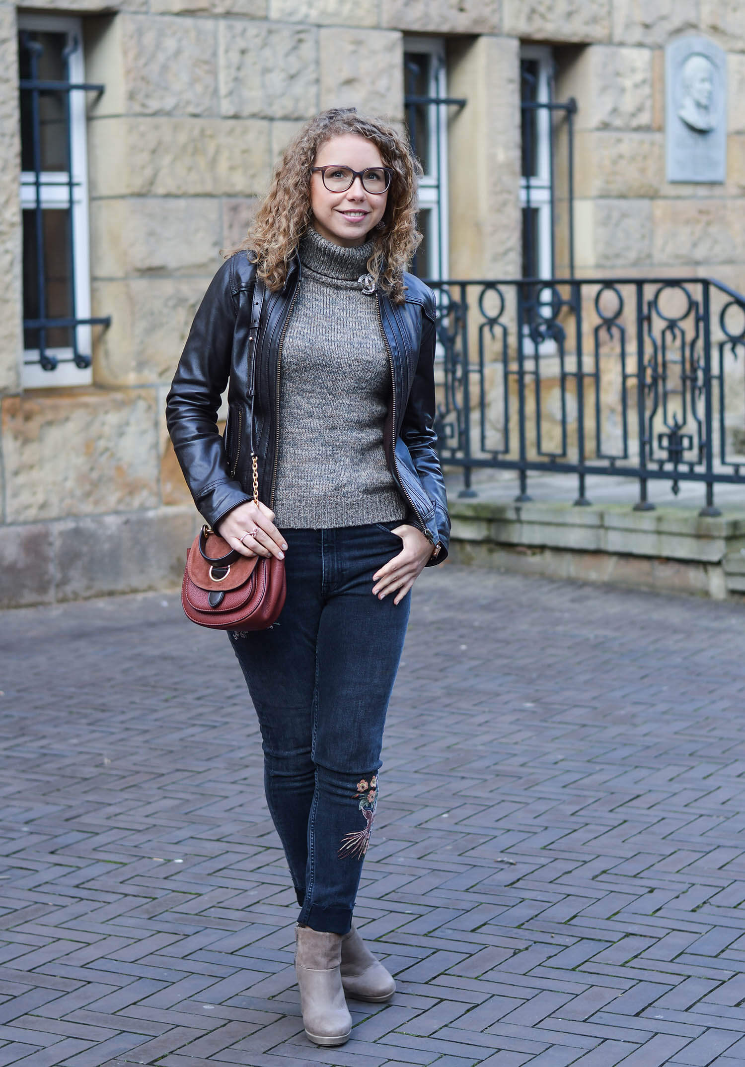 Outfit-Knit-Leather-Jacket-and-Embroidered-Denim-Kationette-Fashionblogger