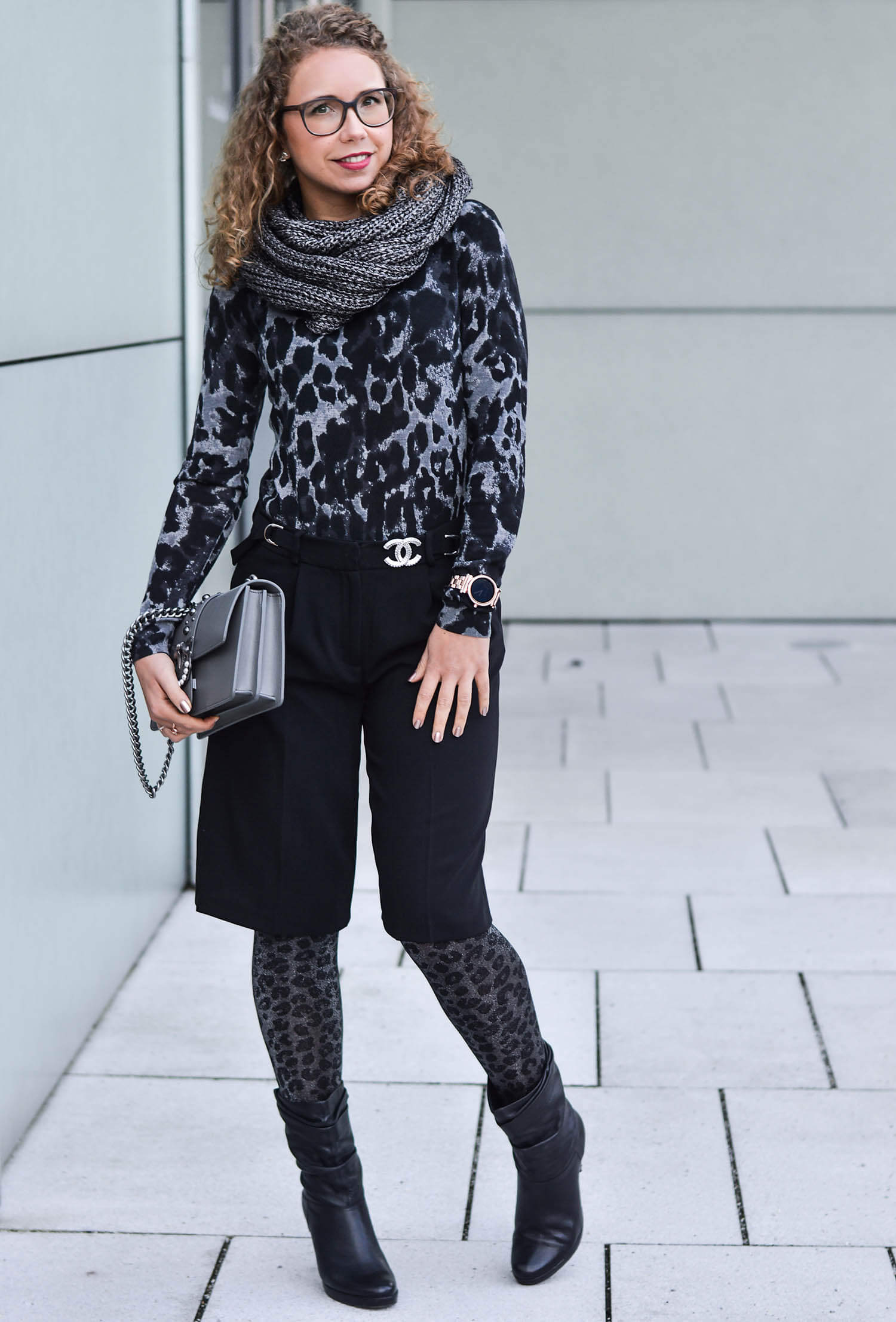 Kationette-Outfit-Grey-Leopard-with-Drykorn-sweater-and-Calzedonia-tights-fashionblogger-nrw-streetstyle