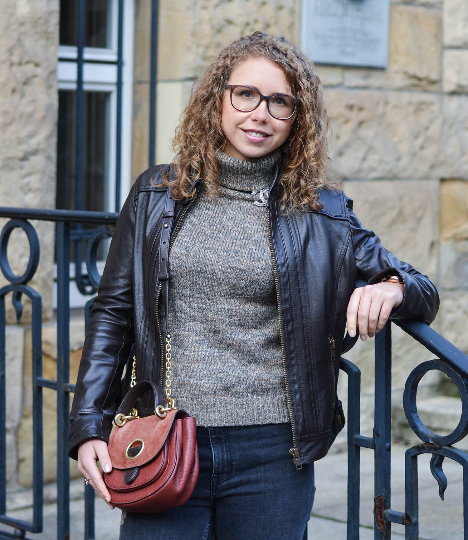 Outfit-Knit-Leather-Jacket-and-Embroidered-Denim-Kationette-Fashionblogger