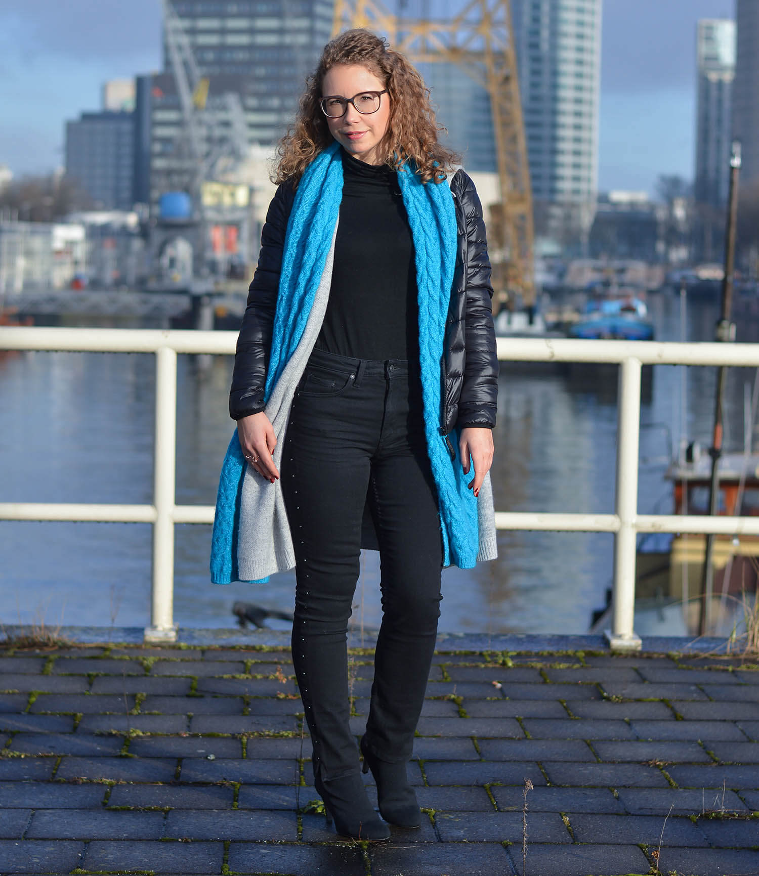 Outfit-Studded-Denim-Long-Cardigan-Sock-Boots-and-Zara-Scarf-Rotterdam-kationette-fashionblogger-streetstyle