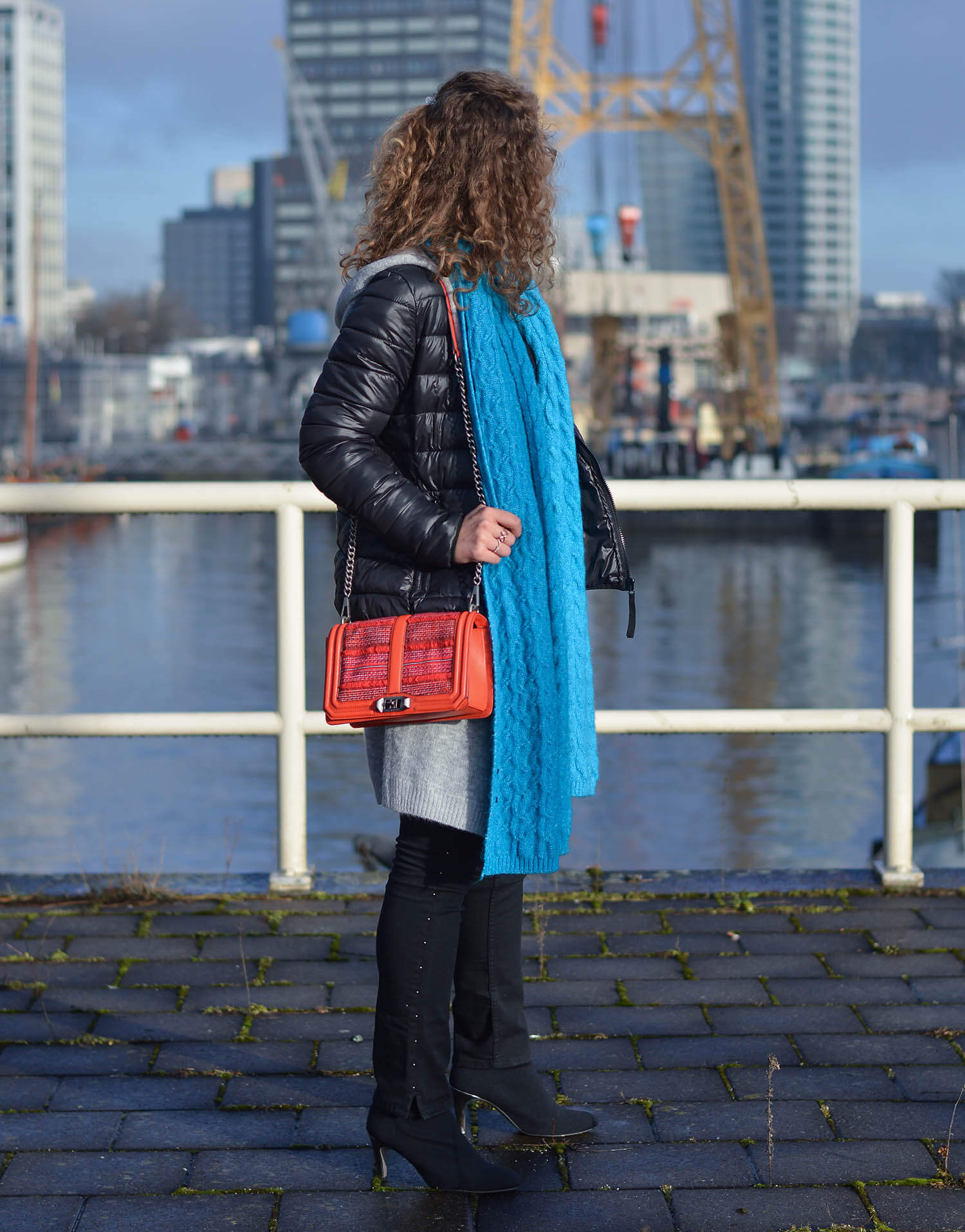 Outfit-Studded-Denim-Long-Cardigan-Sock-Boots-and-Zara-Scarf-Rotterdam-kationette-fashionblogger-streetstyle