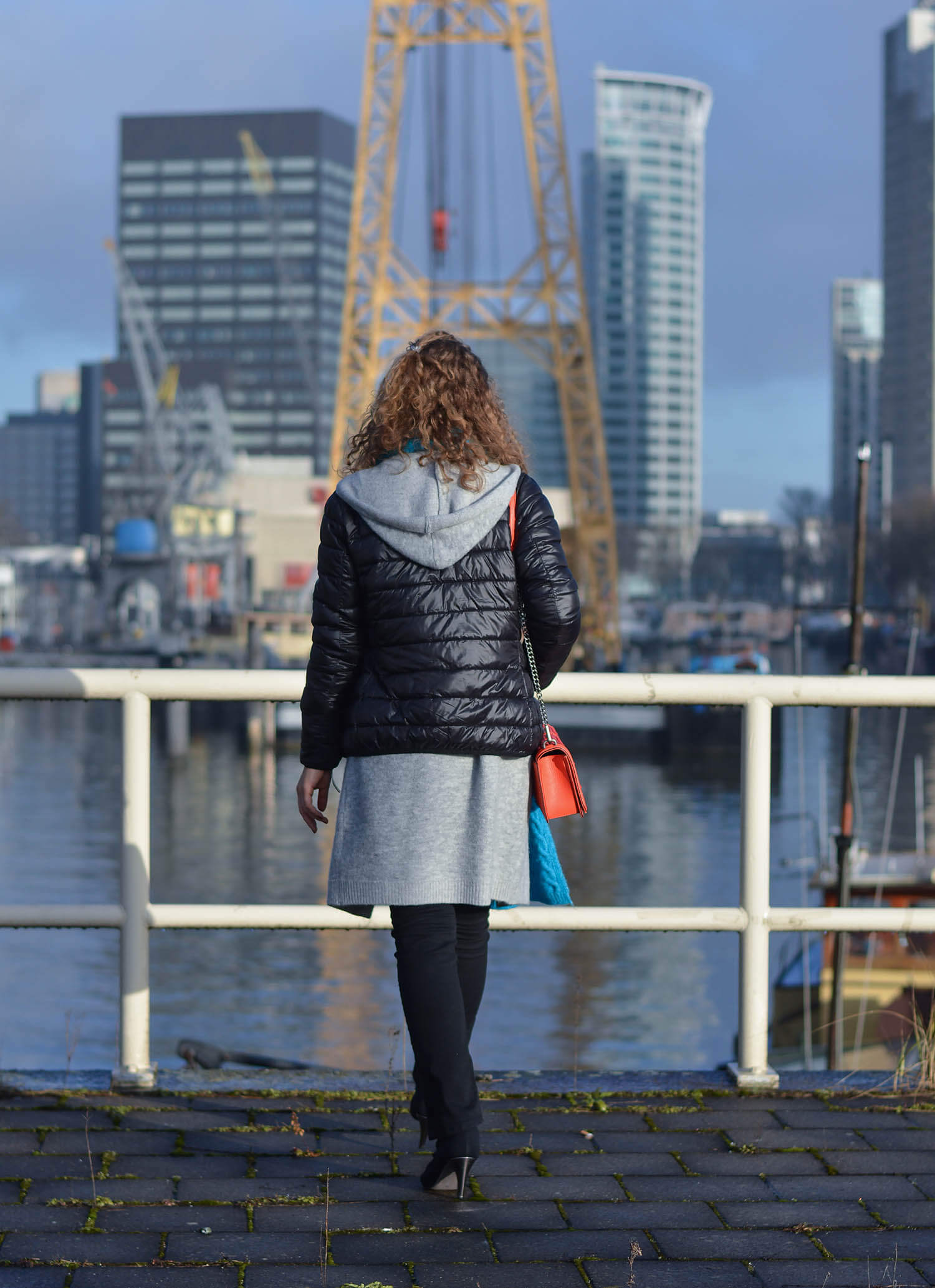 Outfit-Studded-Denim-Long-Cardigan-Sock-Boots-and-Zara-Scarf-Rotterdam-kationette-fashionblogger-streetstyle