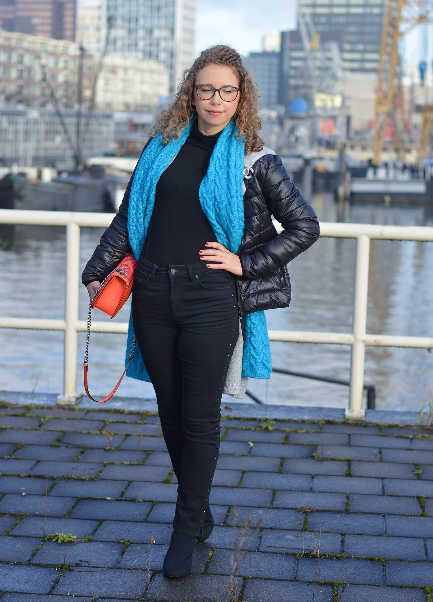 Outfit-Studded-Denim-Long-Cardigan-Sock-Boots-and-Zara-Scarf-Rotterdam-kationette-fashionblogger-streetstyle