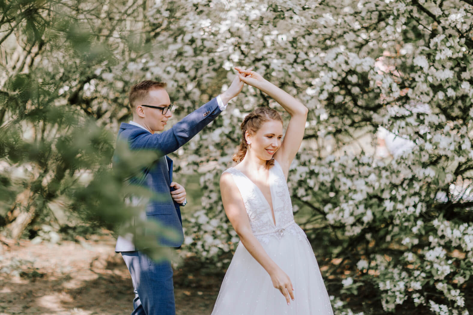 Wedding-Update-bridal-couple-Shooting-under-the-Cherry-Trees-kationette-wedding-2018-bride