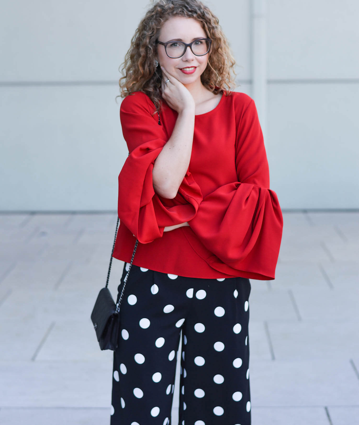 Outfit-Zara-Allover-with-Polka-Dots-Culotte-Zara-and-Red-Top-with-Pleats-kationette-fashionblogger-NRW