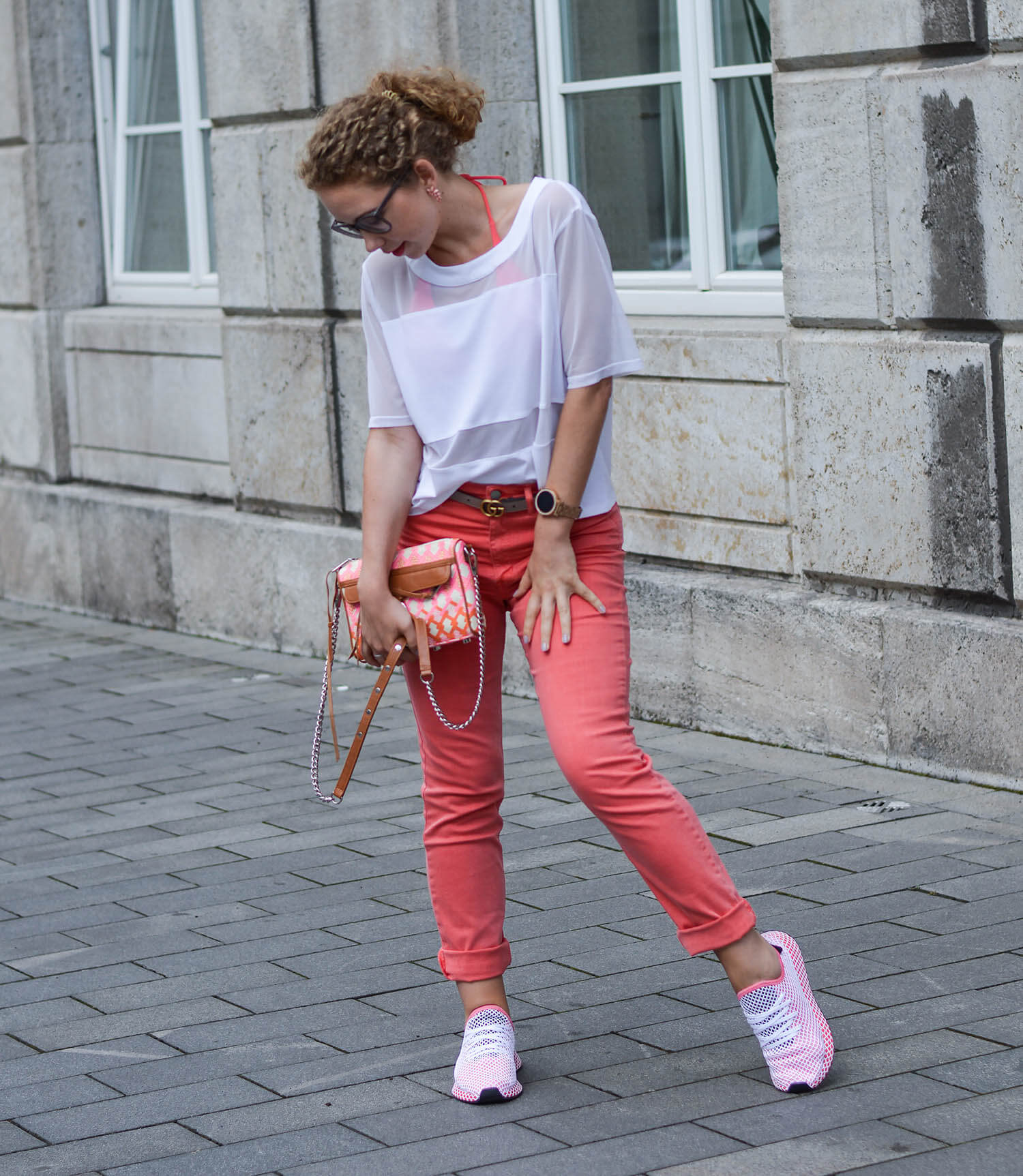 Coral-colored-denim-pants-adidas-deerupt-runner-rebecca-minkoff-bag-kationette-fashionblogger-nrw-outfit