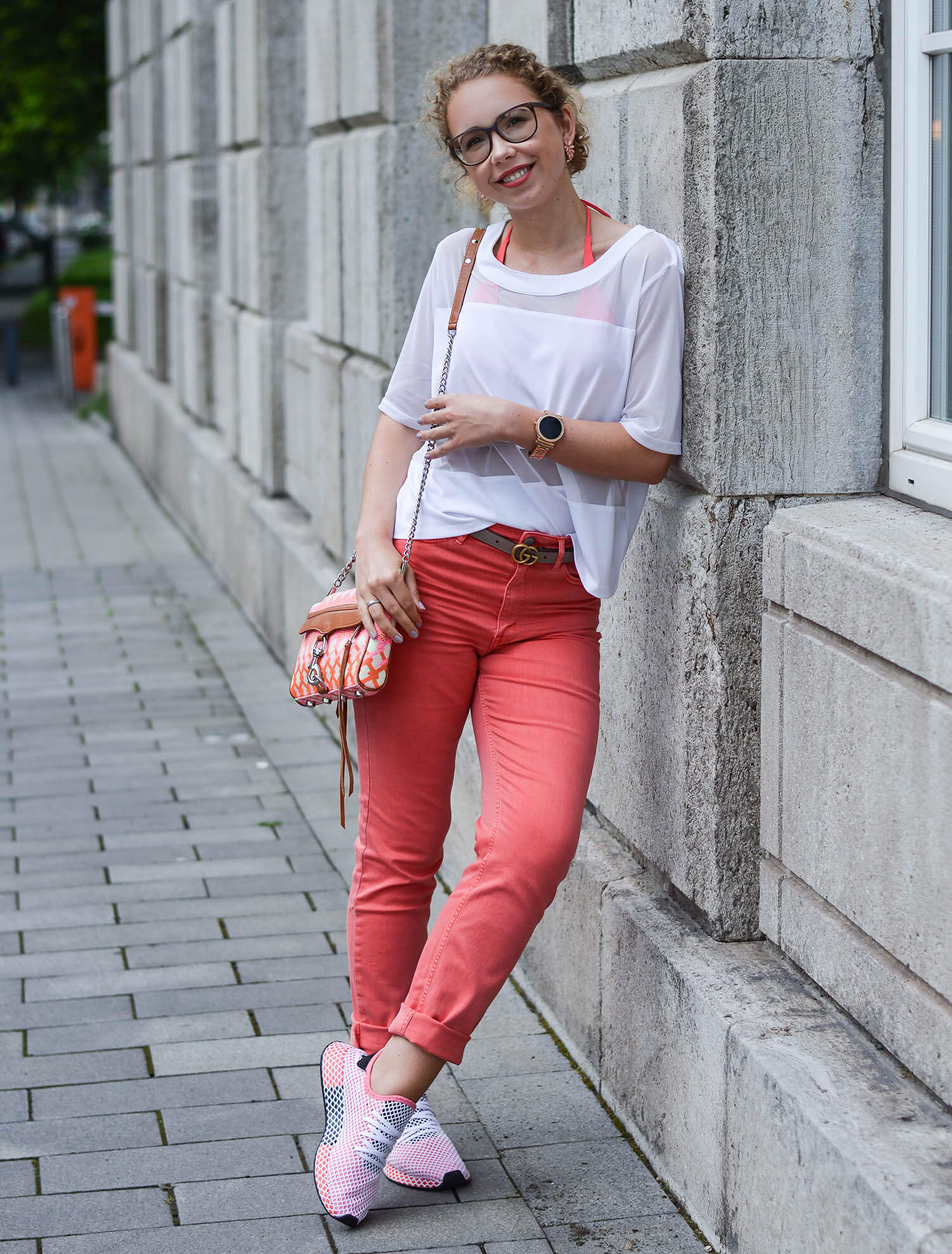 Coral-colored-denim-pants-adidas-deerupt-runner-rebecca-minkoff-bag-kationette-fashionblogger-nrw-outfit