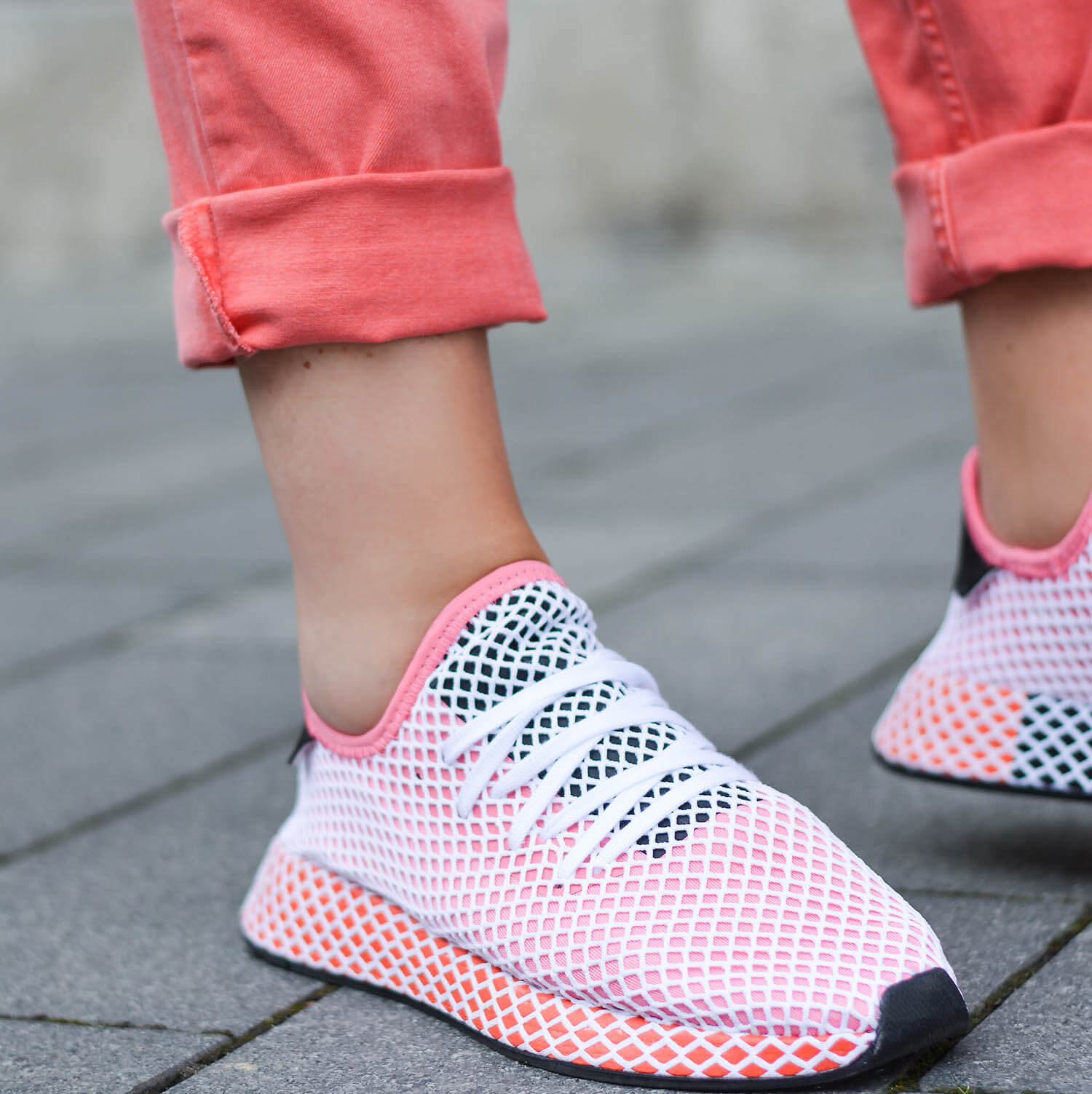 Coral-colored-denim-pants-adidas-deerupt-runner-rebecca-minkoff-bag-kationette-fashionblogger-nrw-outfit