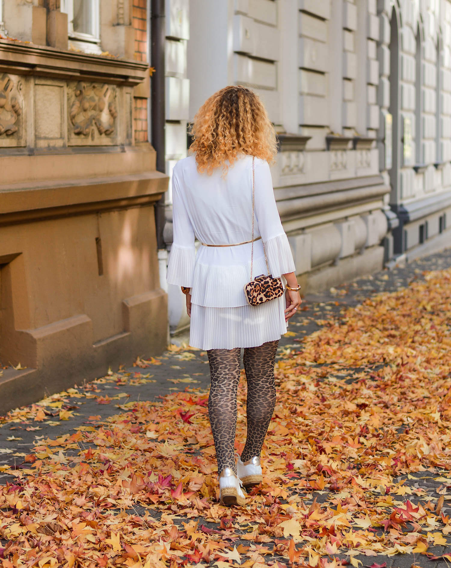 Leopard-Patterns-White-Blouse-New-Fall-Trend-Outfit-kationette-fashionblogger-germany