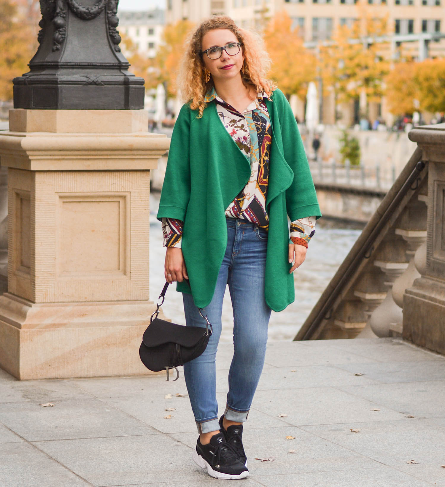 Adidas-Falcon-Chain-Print-Blouse-Dior-Saddle-Bag-Berlin-Kationette-fashionblogger