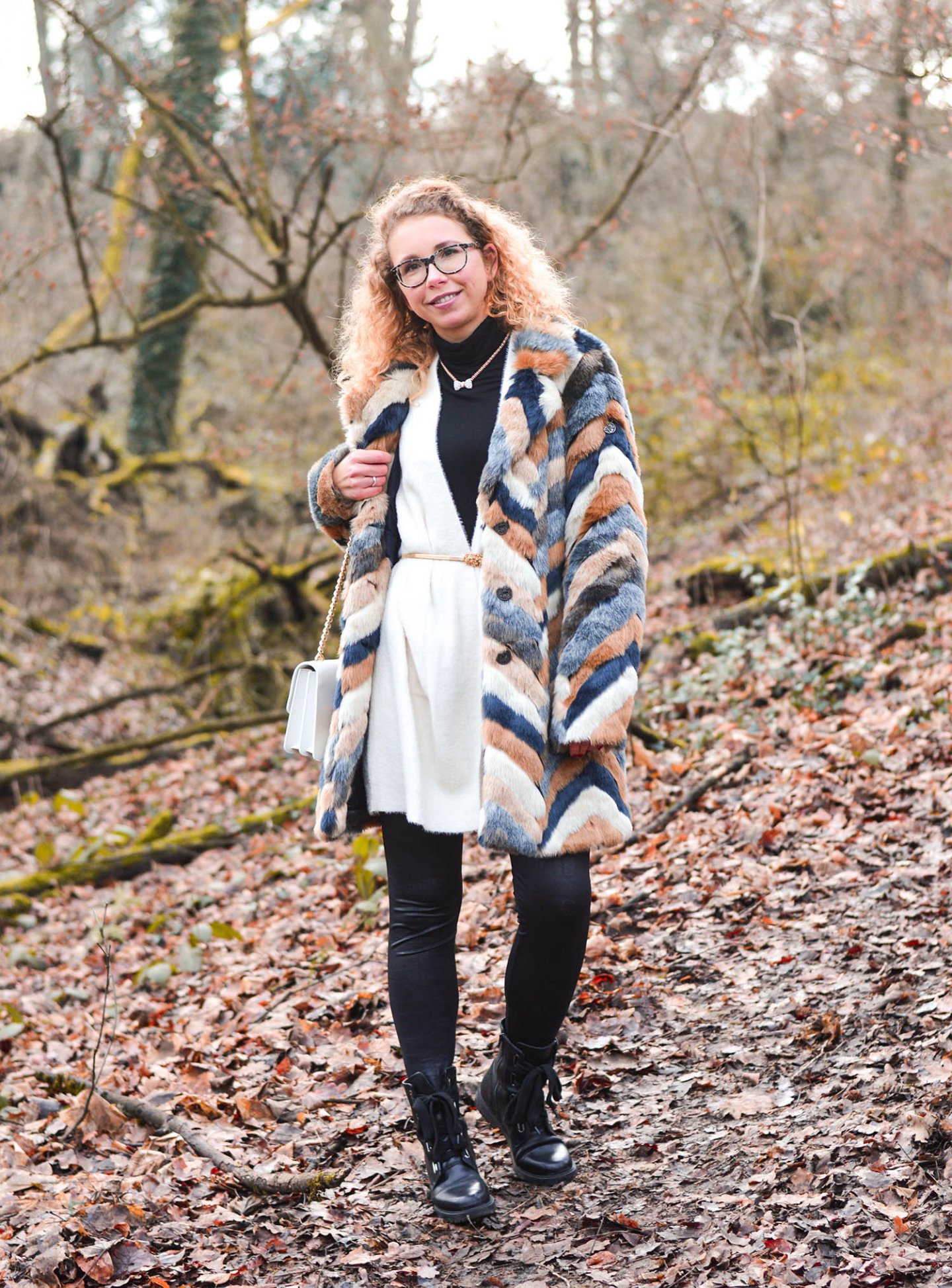 Pinko-Tasche-Kunstfellmantel-weißer-Cardigan-Kationette-Fashionblog-Germany-Outfit