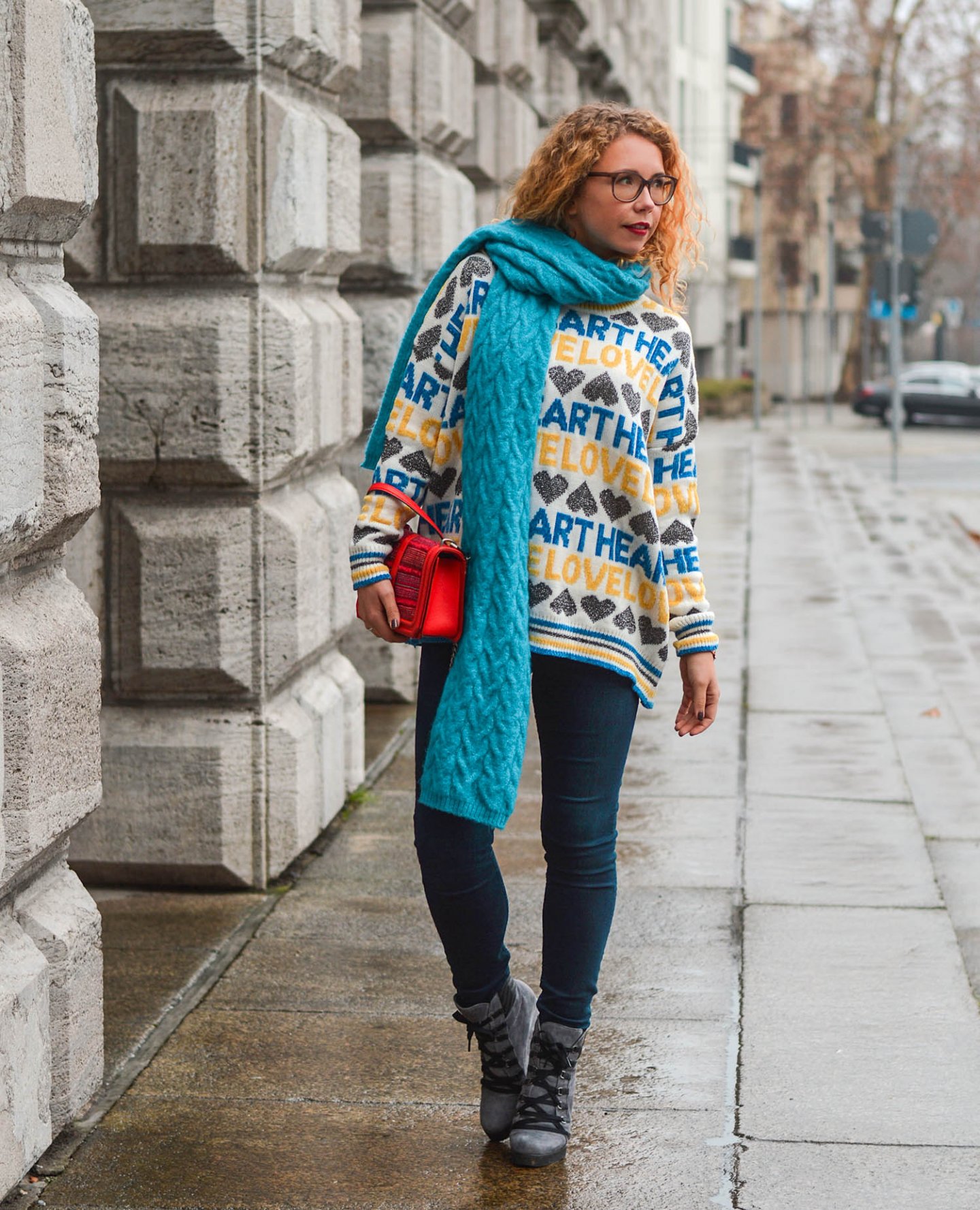 Statement-Pullover-XLSchal-Keilboots-Outfit-Kationette-Fashionblog-Germany