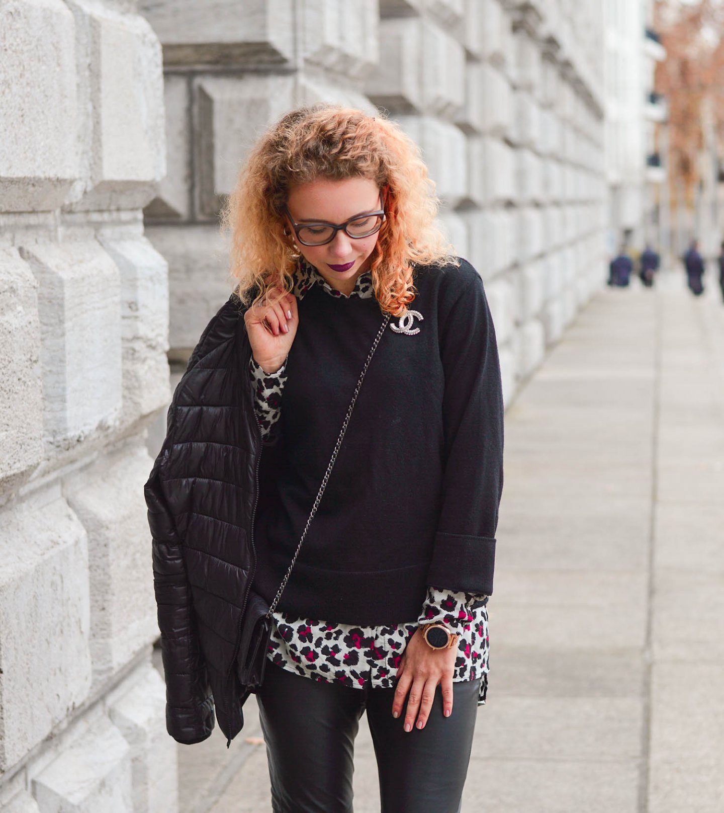 Sweater-and-Blouse-Combo-with-Quilted-Jacket-Leather-Pants-Adidas-Falcon-Kationette-Fashionblogger-Germany