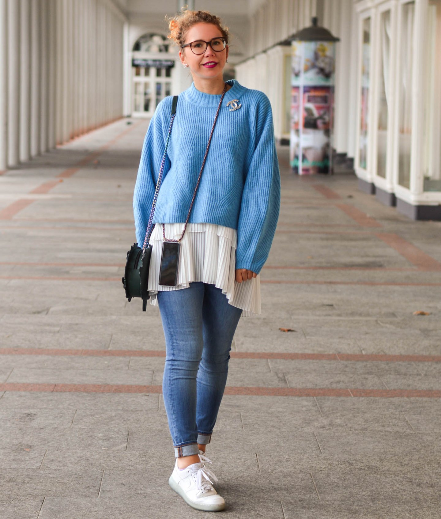 Baby-Blue-Sweater-Longbluse-Nike-Sneakers-Casual-Winter-Outfit-Kationette-Fashionblogger-Germany