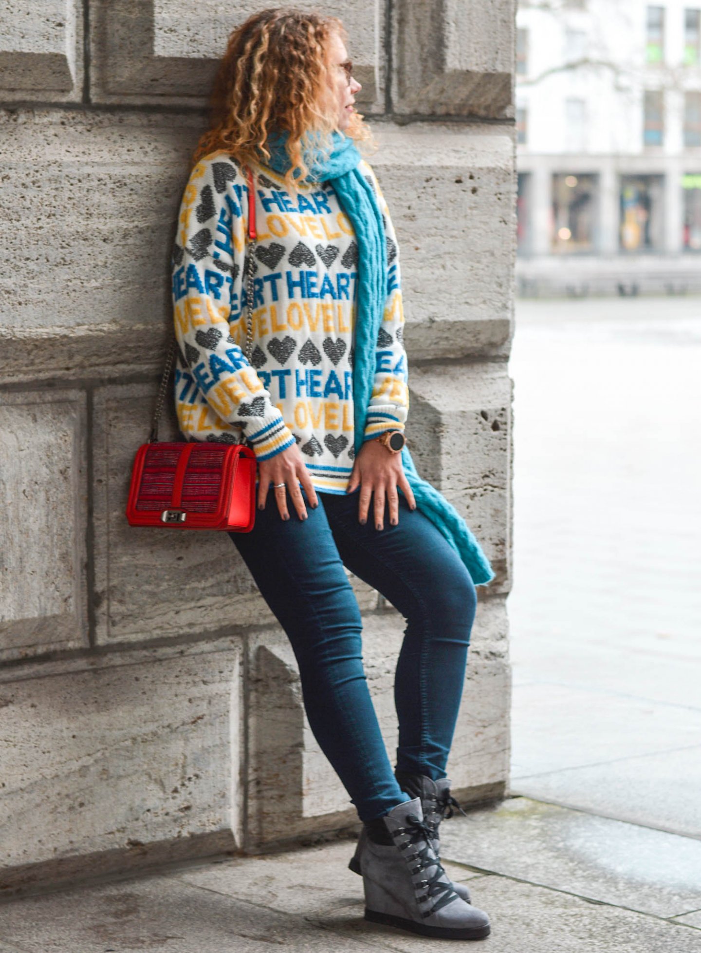 Statement-Pullover-XLSchal-Keilboots-Outfit-Kationette-Fashionblog-Germany
