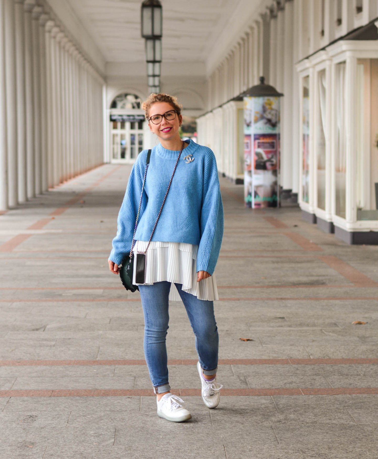 Baby-Blue-Sweater-Longbluse-Nike-Sneakers-Casual-Winter-Outfit-Kationette-Fashionblogger-Germany