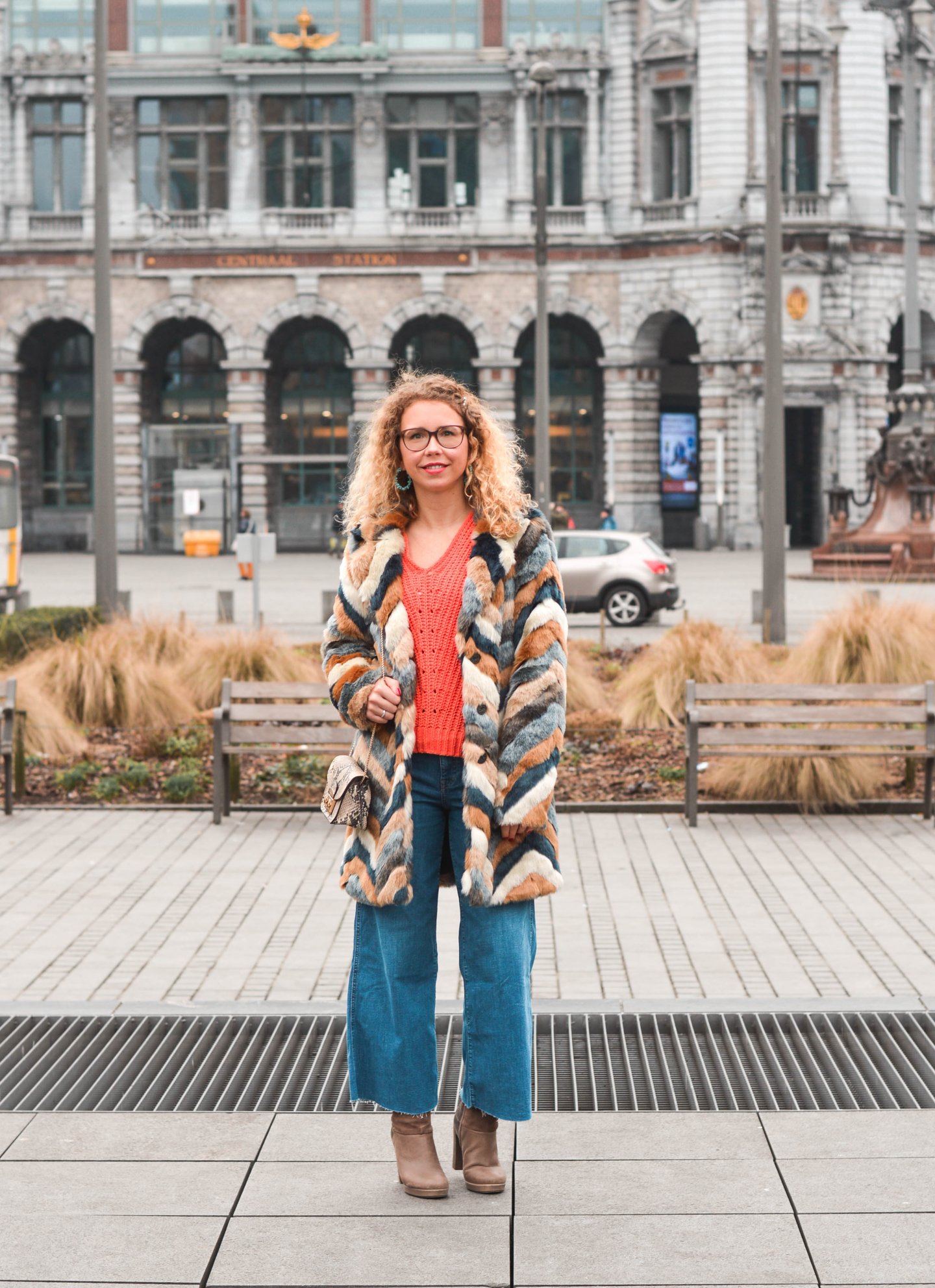 denim-culottes-kunstfellmantel-seventies-style-kationette-outfit